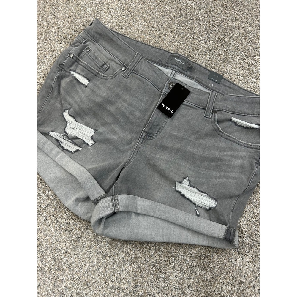 New Torrid Womens Grey Distressed Cuffed Denim Shorts Size 14 Smoke Mirror #0730